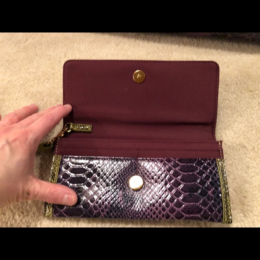 Purple croc embossed handbag - Picture 6 of 8